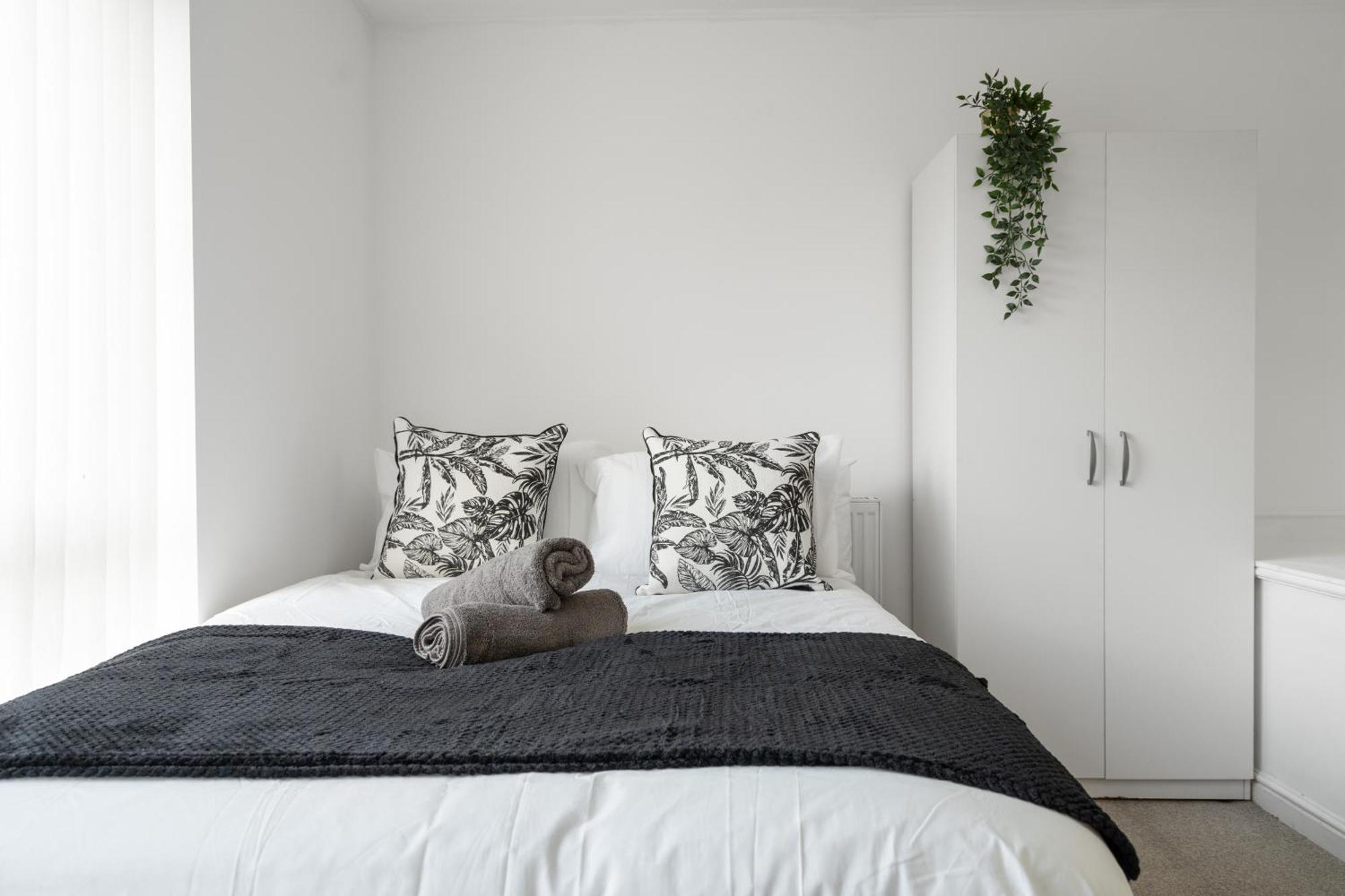 Holiday home Exquisite Mcr Centr Gem - Foosball - Sleeps11 *
